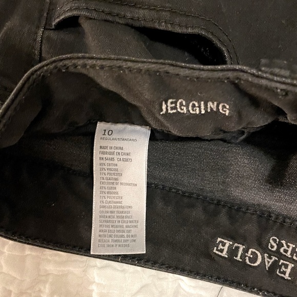 American Eagle Low-Rise Black Jeggings - Picture 3 of 4